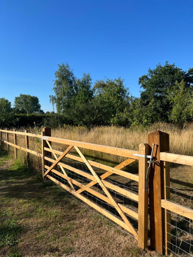 Gorgeous Comfortable Barn With Huge Private Orchard In Quiet Suffolk Location Depden 外观 照片